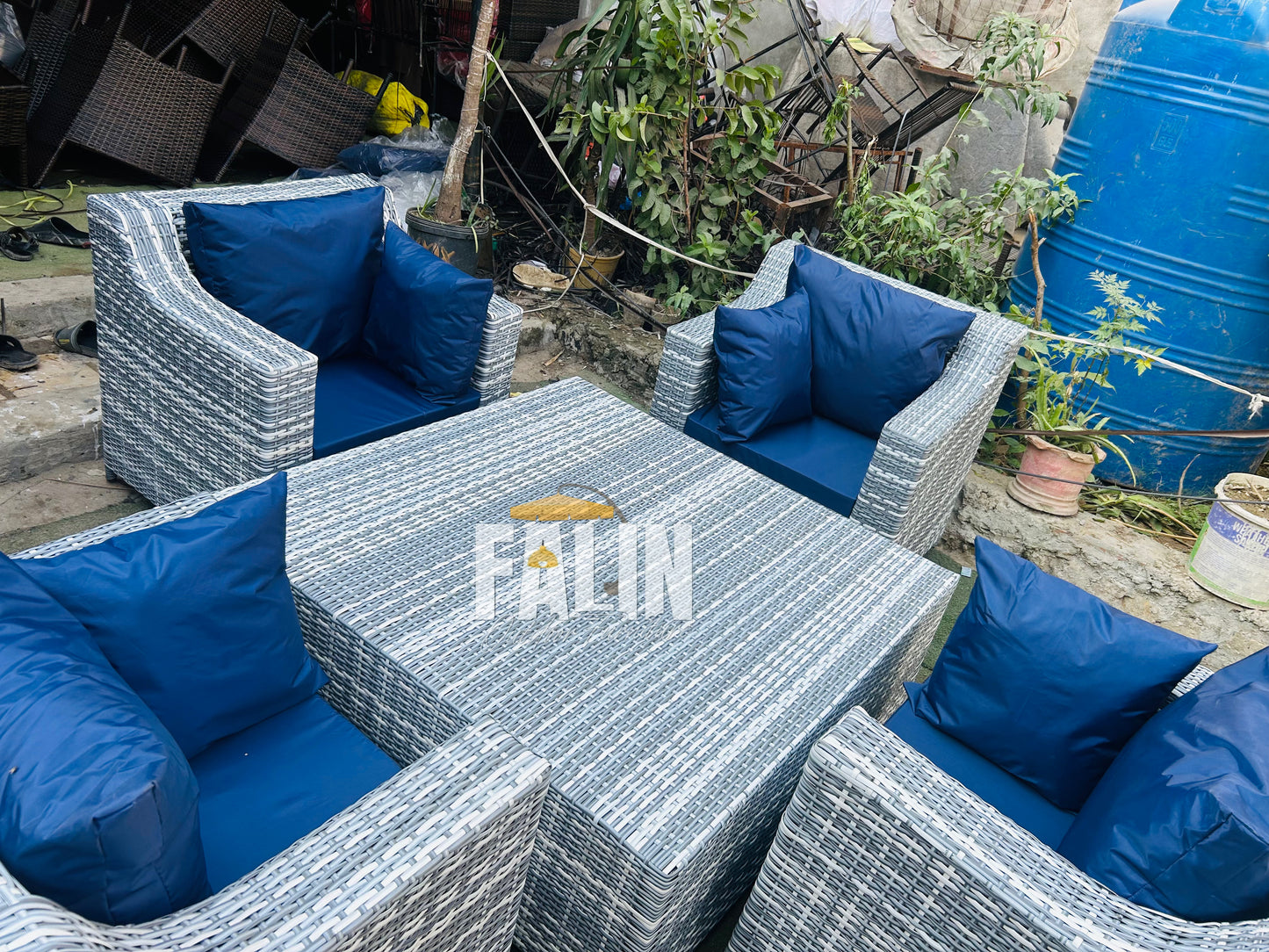 Spacious Single Sofas set