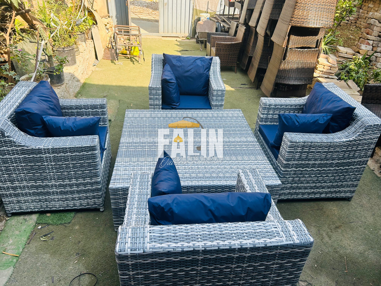 Spacious Single Sofas set