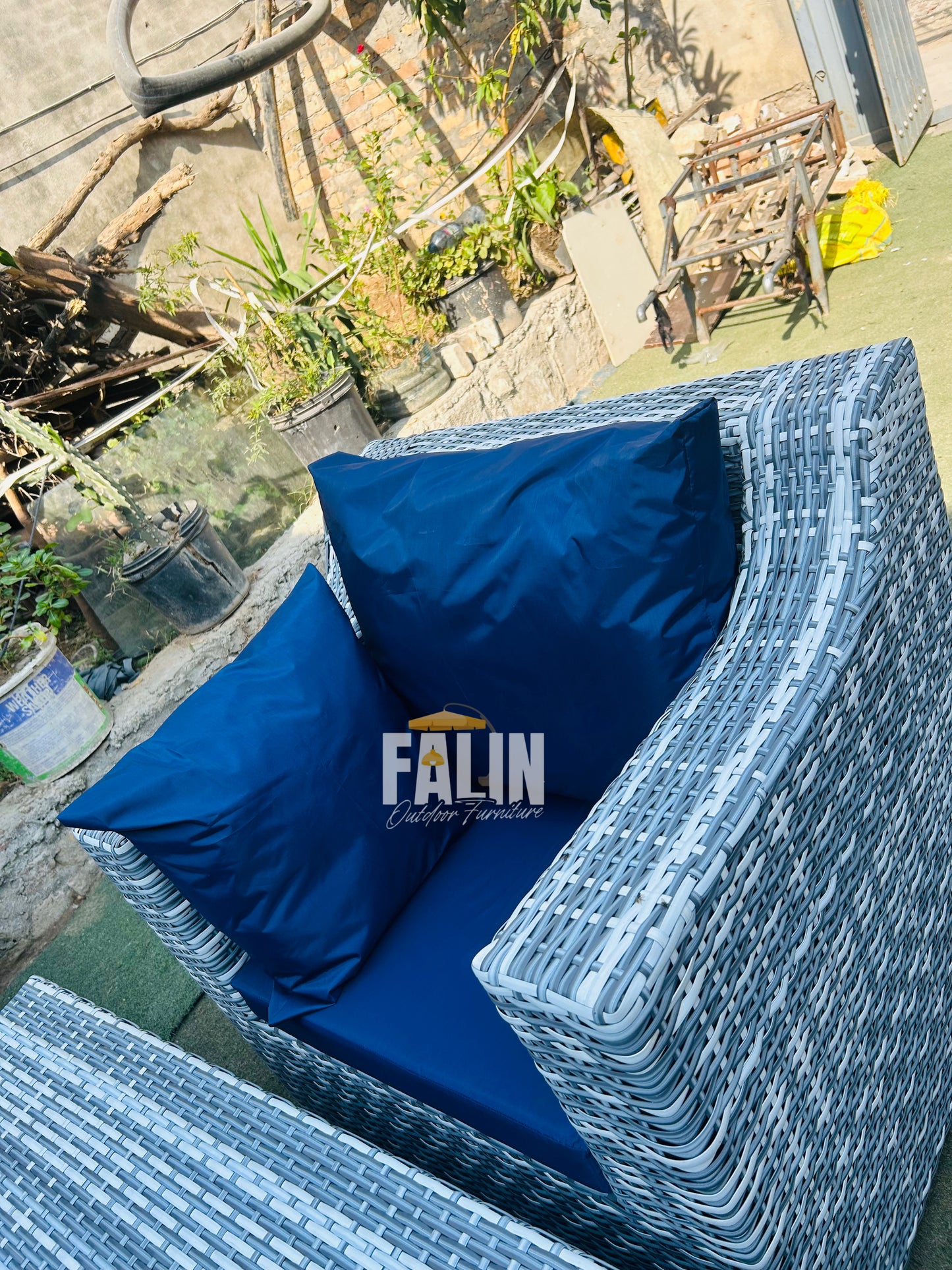 Spacious Single Sofas set