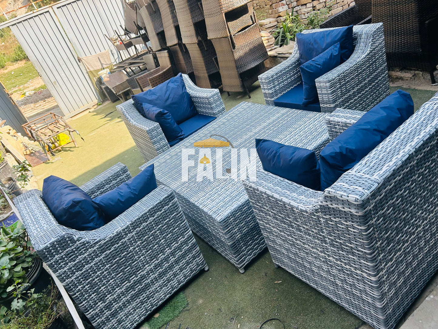 Spacious Single Sofas set
